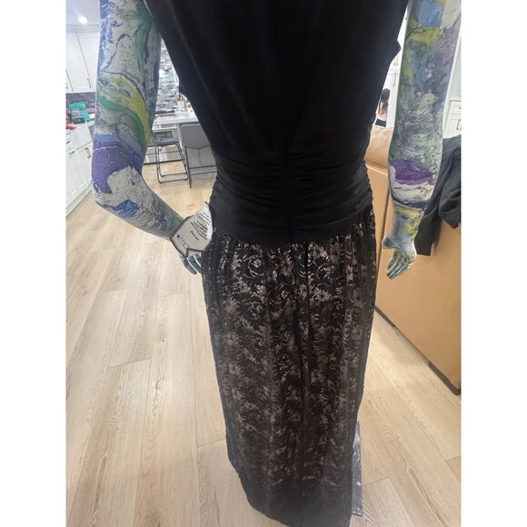 Black Sleeveless SLNY Dress With Draped Bodice & Lace Overlay Skirt Size 10 - Picture 2 of 7